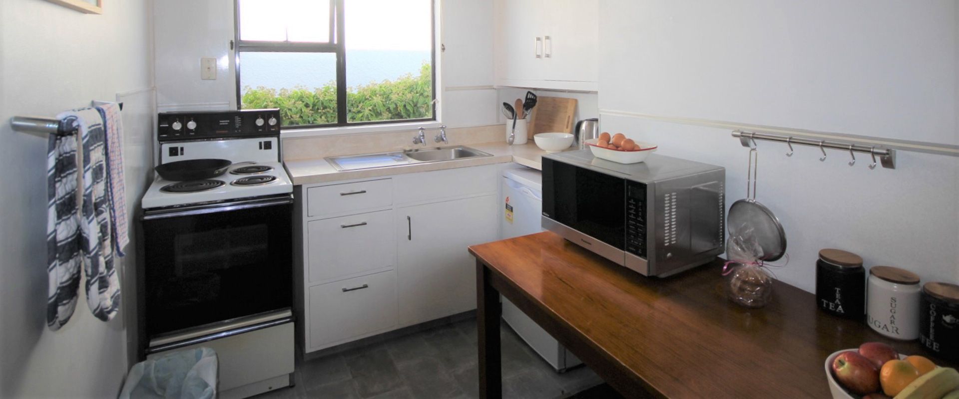 large 2-bedroom unit kitchen facilities